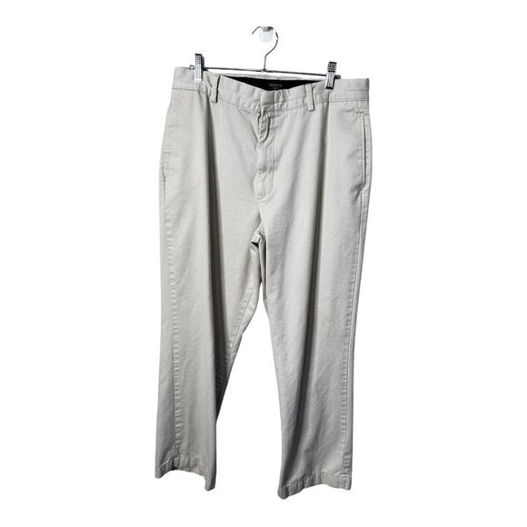 Dockers 34X32 Stain Defender Beige Relaxed Straight Leg Dress Pants Iron Free - Picture 1 of 8